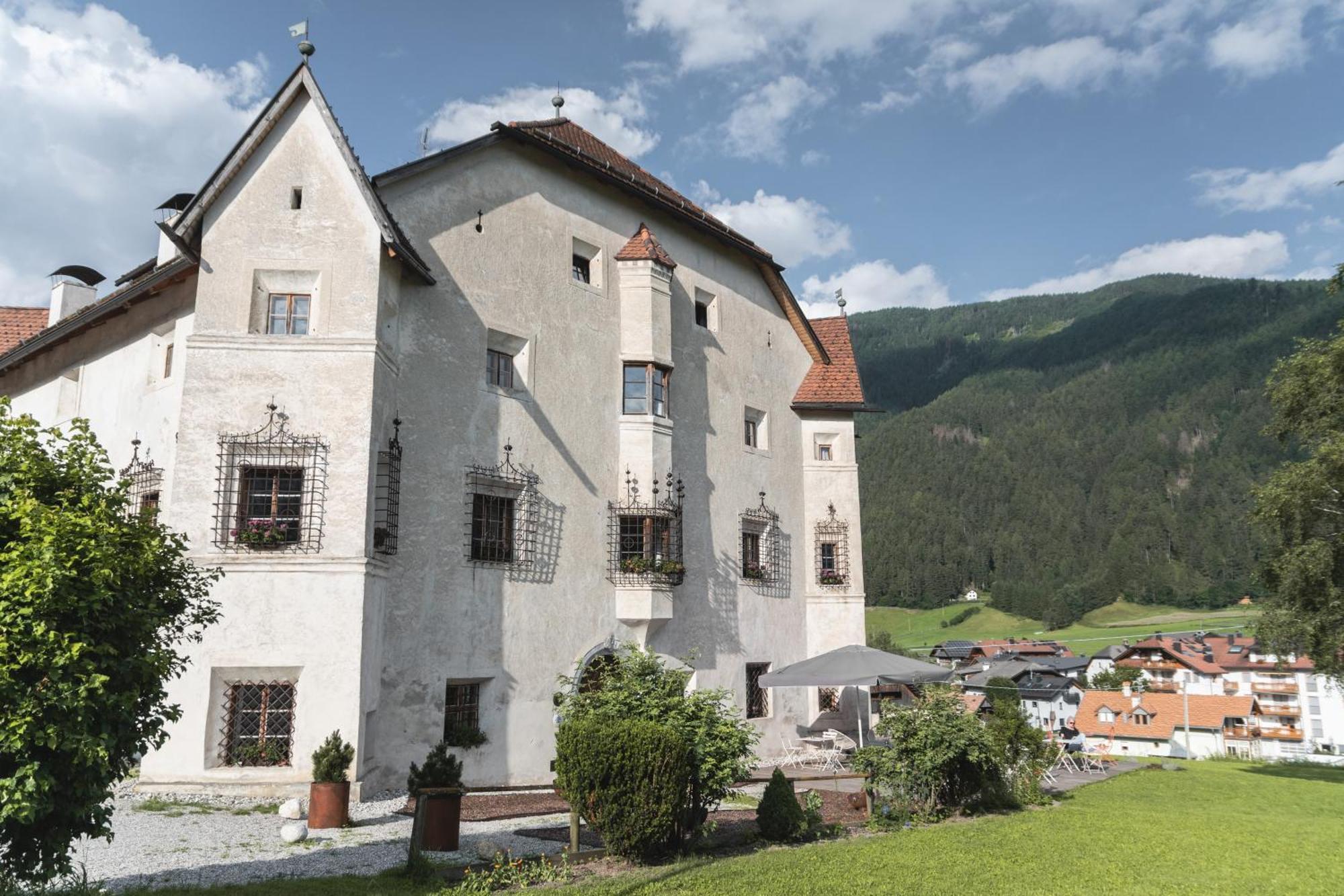 Ansitz Heufler Hotel Rasun di Sopra Kültér fotó